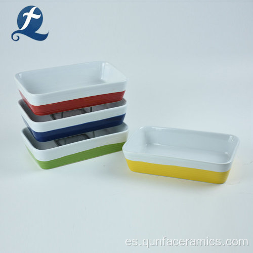 Colorido conjunto de utensilios para hornear de cerámica multicapa personalizados